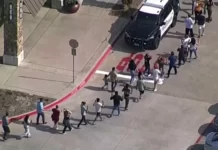 Tiroteo en Texas: 8 personas mueren y varias resultan heridas en un centro comercial