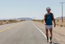 La salvaje ultramaratón sin reglas ni espectadores por el Valle de la Muerte en EE.UU. (que quieren llevar a América Latina)