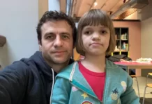 La conmovedora lucha del músico Luciano Supervielle para que su hija con acondroplasia reciba medicación en Uruguay