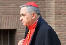 Un tribunal del Vaticano condena al cardenal Becciu, exasesor del papa Francisco, por delitos financieros