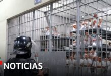 La visita de BBC Mundo a la megacárcel de Bukele, símbolo de su controvertida política de seguridad