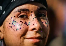 12 icónicas imágenes de mujeres desafiantes (y 2 de ellas son de América Latina)