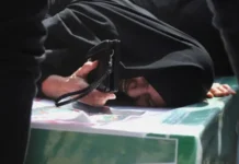 Las imágenes del funeral por las 165 víctimas de la escuela de niñas bombardeada durante los ataques a Irán