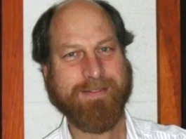 Cómo las teorías conspirativas que rodean la muerte o desaparición de 10 científicos de renombre en EE.UU. están afectando a sus familias