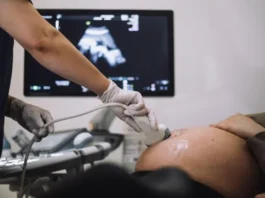 El extraño caso de una mujer que quedó embarazada de dos hombres al mismo tiempo (y qué descubrieron los científicos colombianos que lo estudiaron)