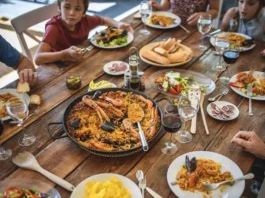 Nos estamos equivocando con los horarios de las comidas: esta es la mejor hora para cenar, según la ciencia