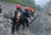 La carrera contrarreloj para salvar a más de 900 trabajadores de centrales hidroeléctricas que se cree están atrapados en túneles tras la avalancha que golpeó Nepal y el Tíbet