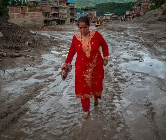 Qué causó la avalancha y otras 3 preguntas sobre la catástrofe que dejó cientos de muertos y desaparecidos en Nepal y Tíbet