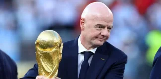 Quién es Gianni Infantino y cómo llegó a ser el hombre más poderoso (y polémico) del fútbol mundial