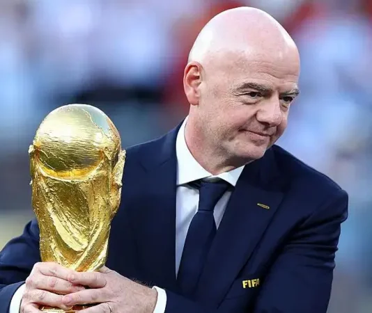Quién es Gianni Infantino y cómo llegó a ser el hombre más poderoso (y polémico) del fútbol mundial