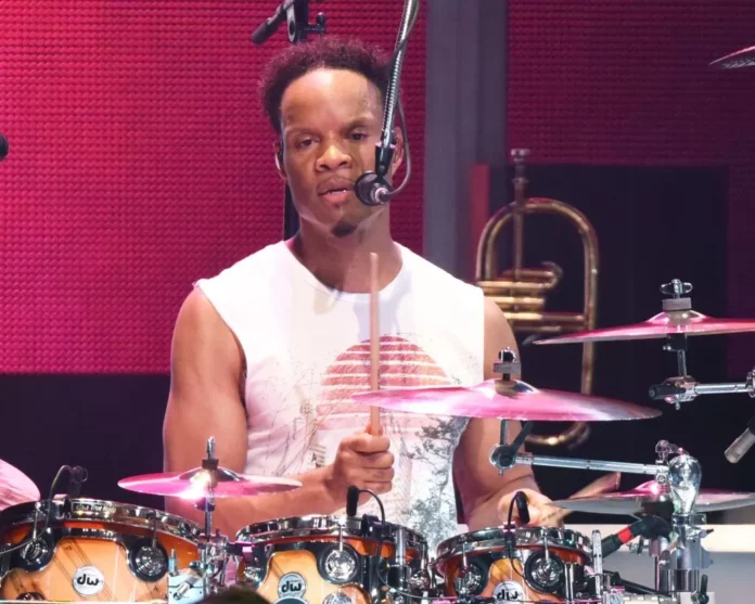 Baterista-Earth-Wind-and-FIre