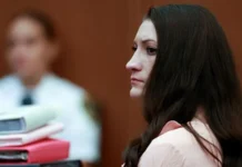 Cómo el juicio contra una madre acusada de matar a sus 3 hijos impulsa la discusión sobre la psicosis posparto en EE.UU.