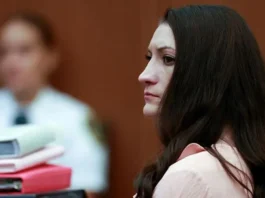 Cómo el juicio contra una madre acusada de matar a sus 3 hijos impulsa la discusión sobre la psicosis posparto en EE.UU.