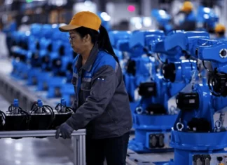 «Cambiará el mundo»: la revolución de las máquinas que se gesta en China y va mucho más allá de los robots humanoides