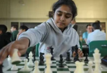Una niña prodigio británica de 11 años se convierte en la gran maestra más joven de la historia del ajedrez