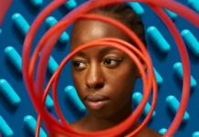 Por qué más mujeres sufren ataques de migraña que los hombres (y qué puede ayudar a calmar el dolor)