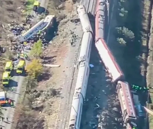 Al menos 30 muertos y decenas de heridos en un choque de trenes de alta velocidad en España El accidente ocurrió en la localidad de Urda, en Toledo. El gobierno español teme que haya más fallecidos y sospecha de un error humano.