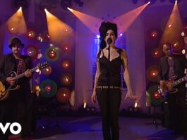 Amy Winehouse – Back To Black (Live From The Album Chart Show / 2006) Radioluna.cl